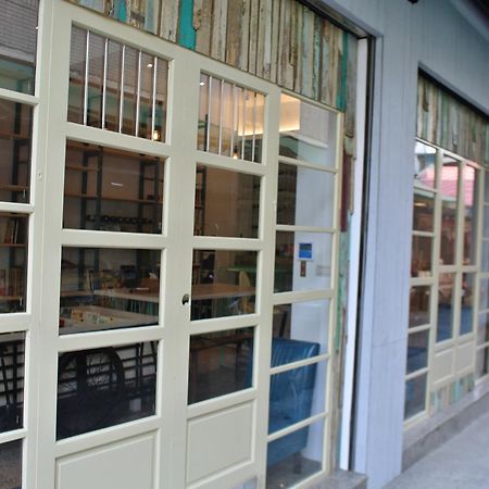Bobooks Hostel นครเจียอี้ ภายนอก รูปภาพ